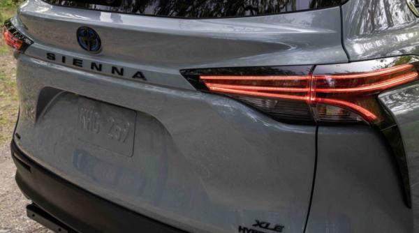 2022款豐田Sienna特別版46565美元起 2022款豐田Sienna特別版46565美元起