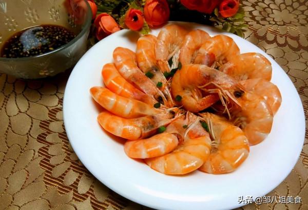 ​煮蝦時,不要只用水煮,多加三個料,蝦肉不腥,吃著Q彈有香氣 ​煮蝦時,不要只用水煮,多加三個料,蝦肉不腥,吃著Q彈有香氣