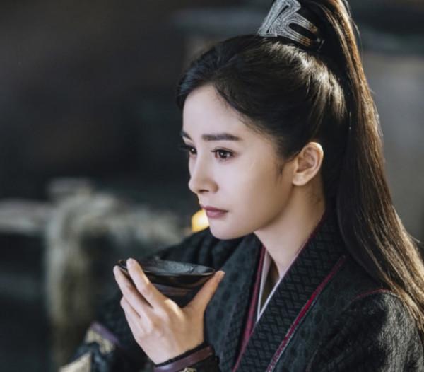 《斛珠夫人》還沒播，卻迎來楊冪新劇，搭檔當紅“流量小生”