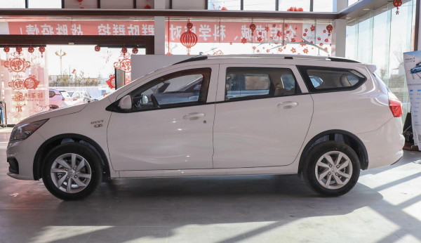 寶駿310W用車成本分析，首保免費更換變速箱油，每公里油耗0.47元