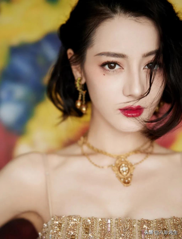 女主竟然不如女配美？李庚希被張天愛豔壓，朱珠氣質碾壓藍盈瑩