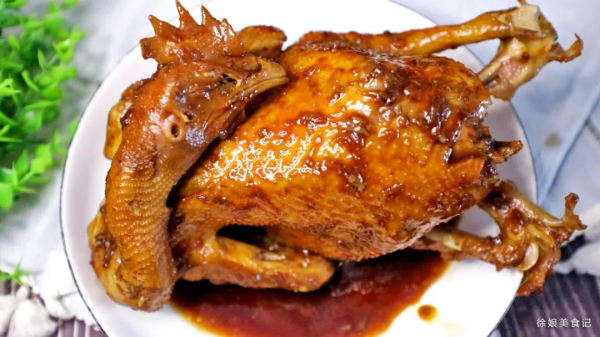 醬油雞懶人做法,往電飯鍋一放美味即成,不加水不用油,皮滑肉嫩 醬油雞懶人做法,往電飯鍋一放美味即成,不加水不用油,皮滑肉嫩