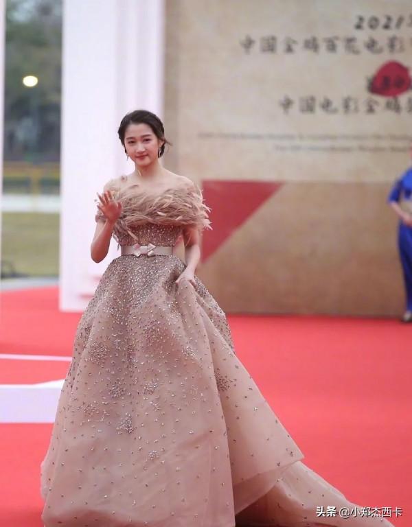 看完女明星們的金雞獎紅毯生圖，我的容貌焦慮好多了…