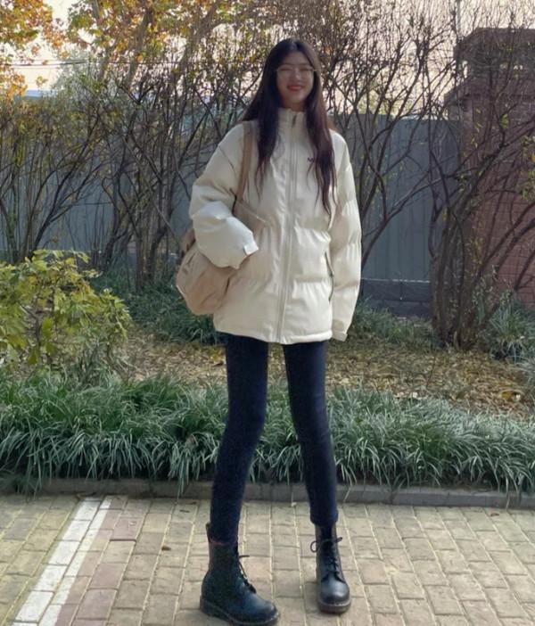 “小黑褲+短靴”是冬季最火下裝組合,顯瘦就算了,還很優雅時尚 “小黑褲+短靴”是冬季最火下裝組合,顯瘦就算了,還很優雅時尚