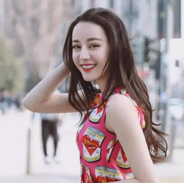 實力偶像小花旦迪麗熱巴寫真集 實力偶像小花旦迪麗熱巴寫真集