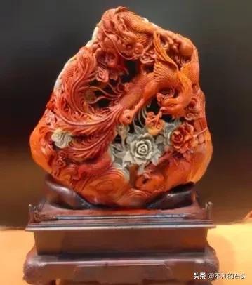 欣賞觀看這美麗的石頭，每一方都是那麼精美，這就是藝術