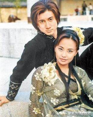 她是吳奇隆的前妻！二婚嫁到國外，被寵了8年，混血兒女太漂亮了