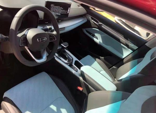 吉利全新帝豪L實拍，軸距2.7米，搭載1.4T動力，外觀很霸氣