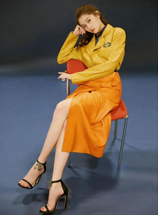 關曉彤加入中國國家話劇院