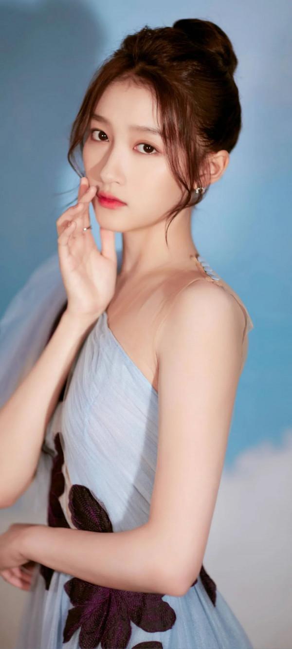 關曉彤桌布 關曉彤桌布