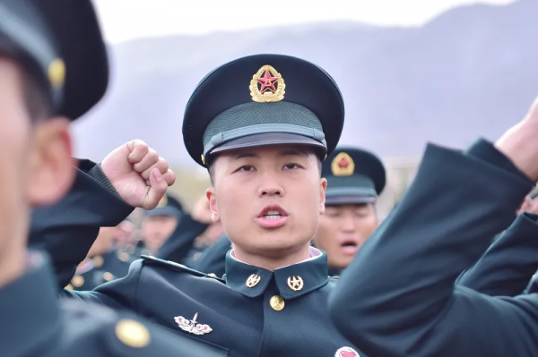 授銜!我宣誓…… 授銜!我宣誓……