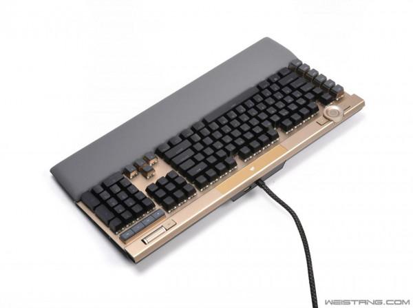 美商海盜船K100璀璨金機械鍵盤賞析 美商海盜船K100璀璨金機械鍵盤賞析