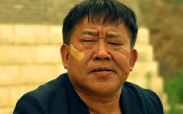 “大孝子”杜旭東：讓喪夫繼母老有所依，你依然是我的媽