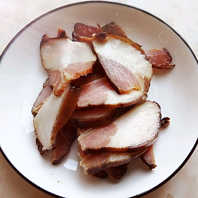 #東古家味美食#家常香辣下飯菜——雙椒臘肉炒包菜 #東古家味美食#家常香辣下飯菜——雙椒臘肉炒包菜