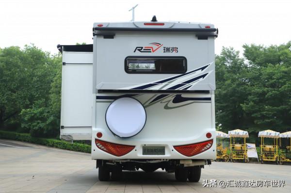 滿電用3天,配3.0T動力+自適應巡航和航空座椅,奇瑞豪華影院房車 滿電用3天,配3.0T動力+自適應巡航和航空座椅,奇瑞豪華影院房車