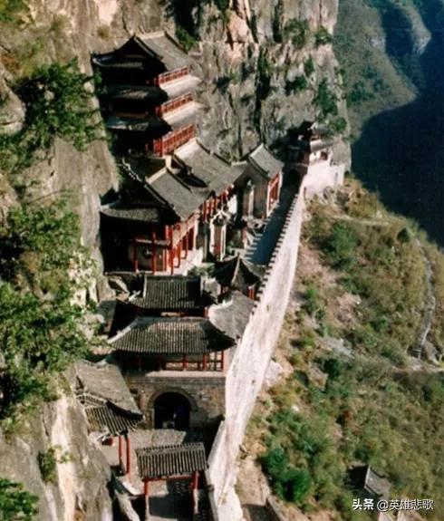 三山五嶽中的“三山”指哪三座山？