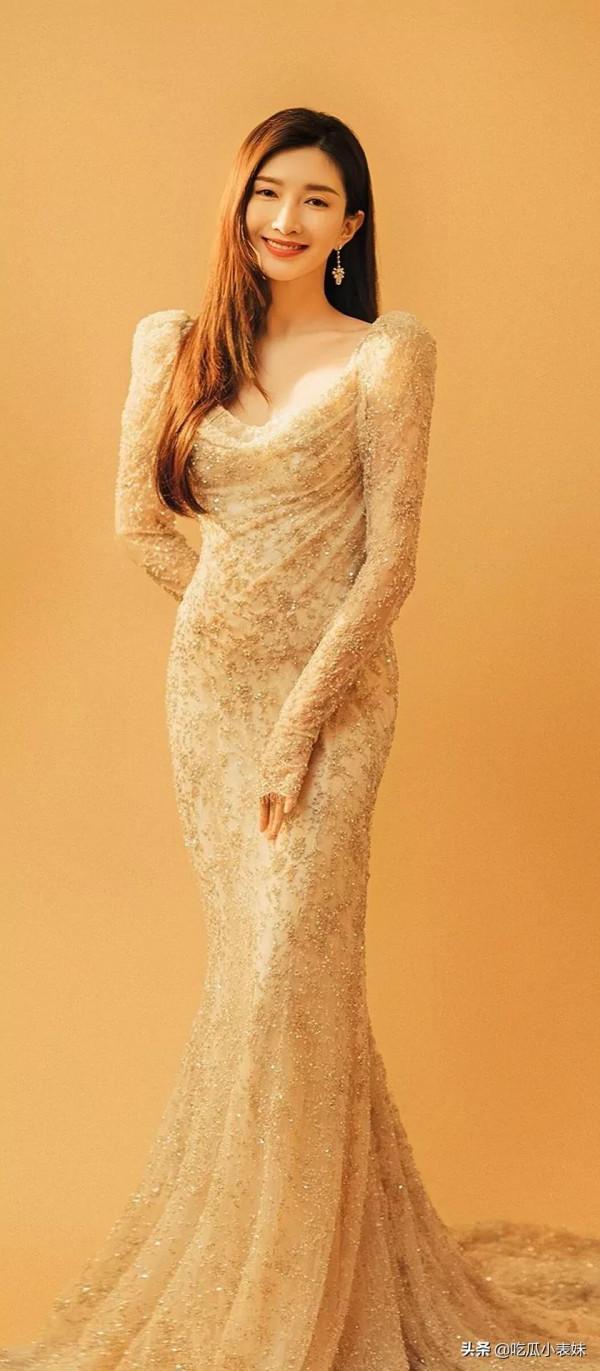 江疏影，膚白貌美，人見人愛，惋惜的是沒有與胡歌修成正果