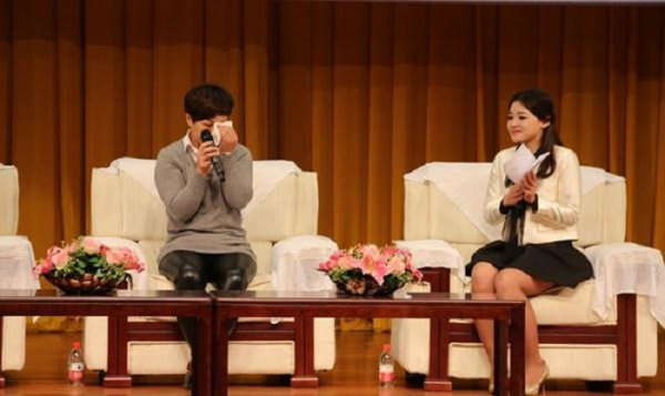 1993年，浙江大姐給落難少年10塊錢，少年尋她20年，拿100萬報恩