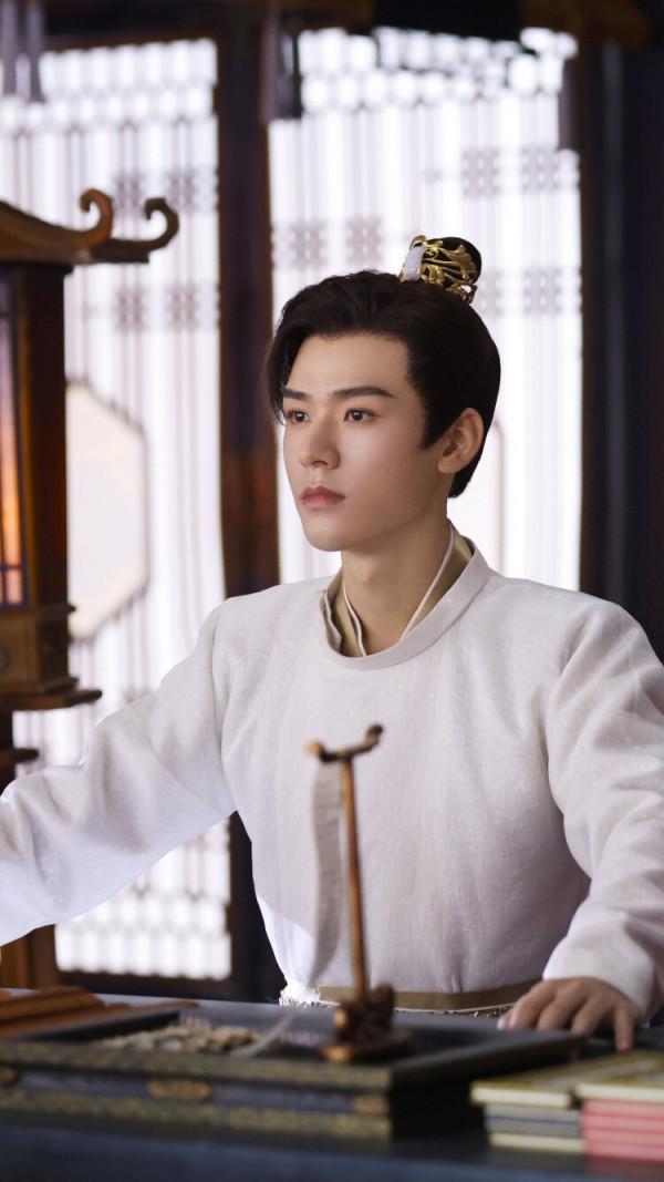 熬過了2021年的“古偶醜男潮”，2022年終於可以上岸狂歡了