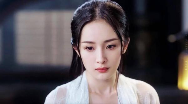 沒有少女的精氣神就別硬凹，“楊冪們”給新人留點機會吧