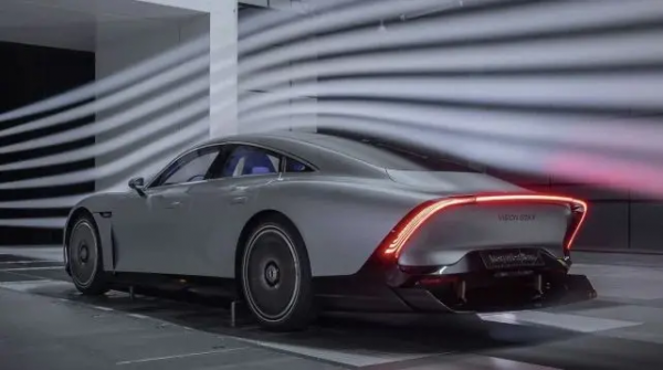 2022 CES大盤點：賓士秀千里續航；寶馬釋出一鍵換色黑科技