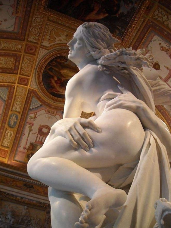 義大利雕塑《春的沉淪》鑑賞