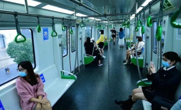 河內輕軌第一天收費運營，幾乎無人乘坐 這是為何？