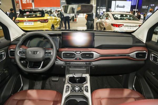 12.06萬元 吉利豪越自動尊貴型上市 配6AT變速箱