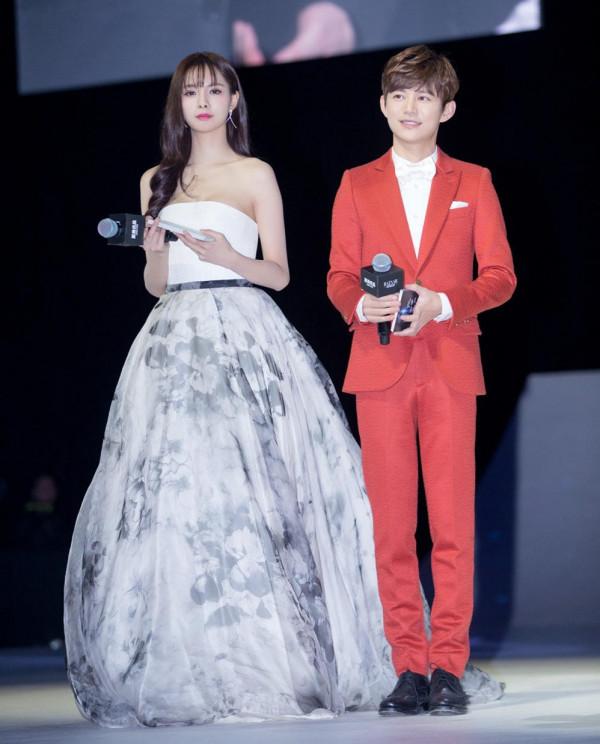 明星迴村“土味現形記”：舞臺上有多光鮮亮麗，回家就有多接地氣