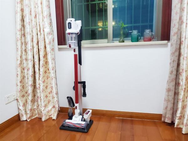 該來個大掃除了，看看斐納無線手持家用吸塵器展神力