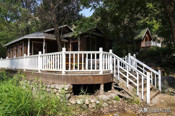 遊走青山秀水間，遛娃嬉戲好休閒