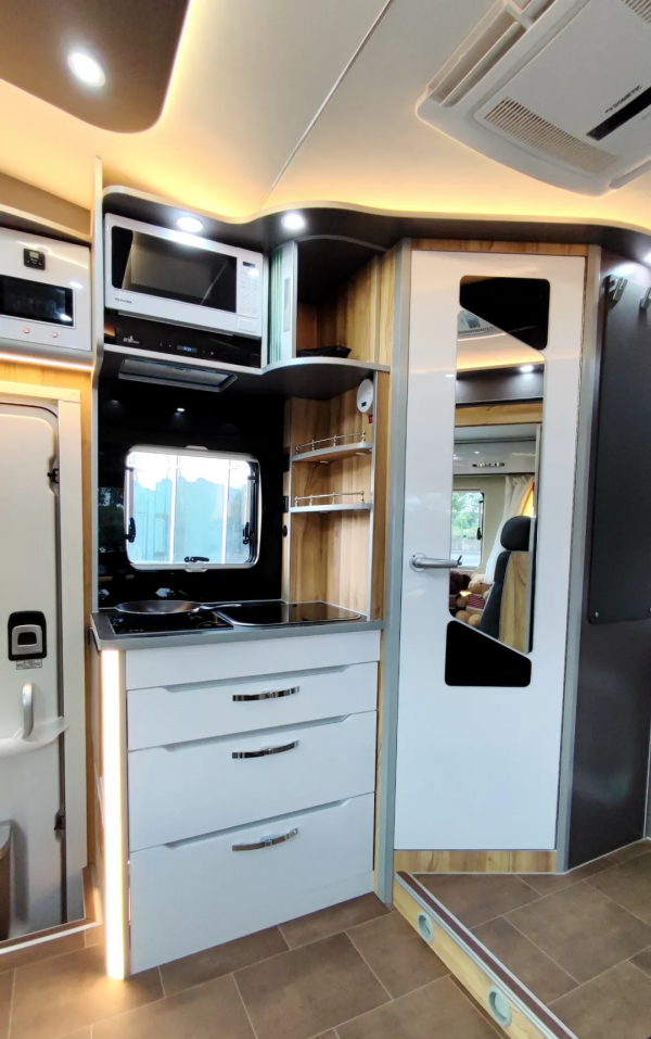 新星羅馬假日C600雙拓展 進口底盤 品質內飾 開啟優質旅居生活 新星羅馬假日C600雙拓展 進口底盤 品質內飾 開啟優質旅居生活