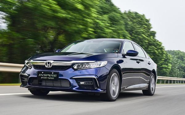 很多車主都不知道的秘密：老車能去4S店換新車，而且補貼力度不小