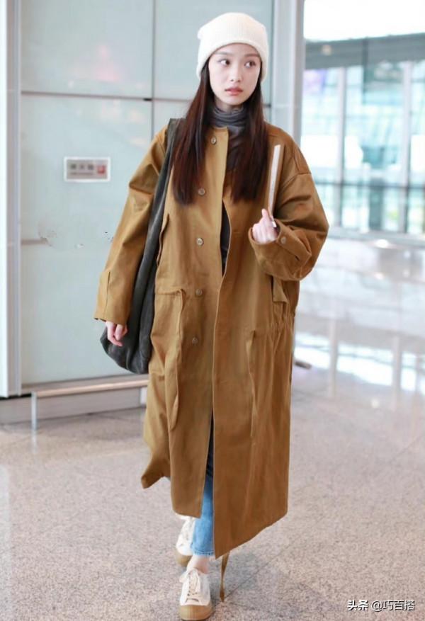 倪妮在機場辦起了“時裝秀”,獨特的保暖造型,讓人大開眼界 倪妮在機場辦起了“時裝秀”,獨特的保暖造型,讓人大開眼界