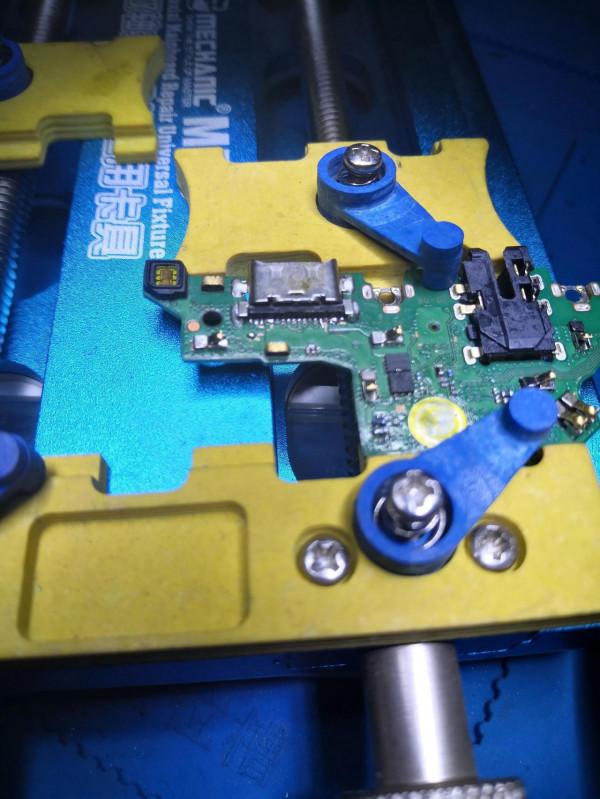 一臺 華為手機 不充電維修