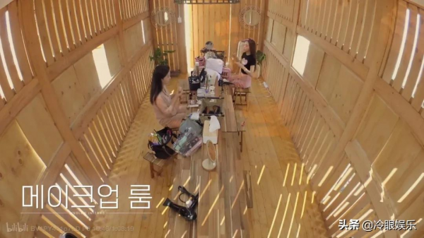 《單身即地獄》，無人島上的極限戀愛