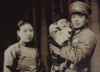 張靈甫身亡，蔣介石將湯恩伯打得滿臉血，還在他死後說：死了也好