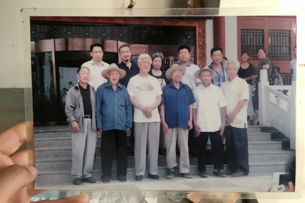 在伏羲陵前,趕一場神奇廟會 在伏羲陵前,趕一場神奇廟會