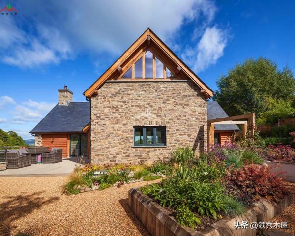 以木為主體框架，石材為牆，這才是真正的鄉村田園風格木別墅木屋