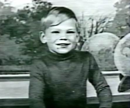 男孩失蹤七年，被找到時只剩一堆白骨，兇手竟然吃掉了他的身體