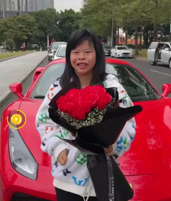 網紅瓊姐宣佈喜訊，準新郎是個帥小夥！網友卻質疑是炒作