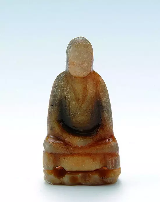 新加坡海域古沉船發現大批元青花