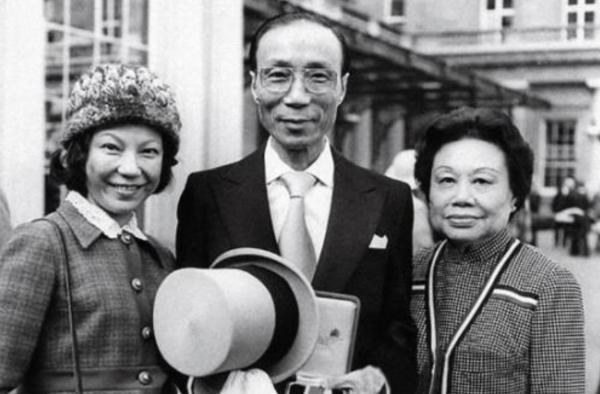 2014年邵逸夫去世,葬禮上僅2名女星獲准出席,子女為何不爭遺產 2014年邵逸夫去世,葬禮上僅2名女星獲准出席,子女為何不爭遺產