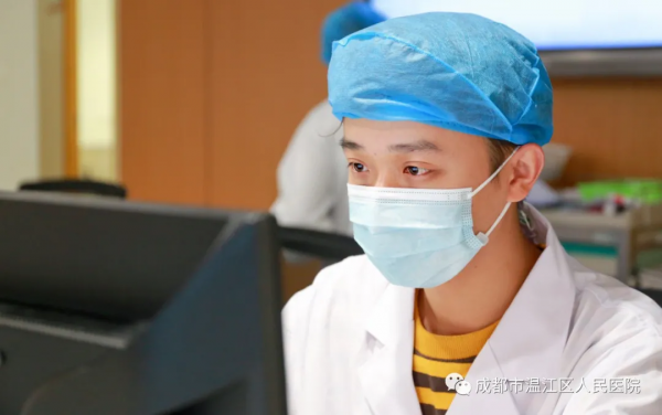 男護士,護理團隊中一枝新生的綠葉 男護士,護理團隊中一枝新生的綠葉