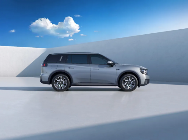 官宣造車才1個月，李一男拿出牛創首款產品