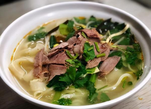 河南千年寺廟，也是我國首個4A景區，人氣很高香火旺盛