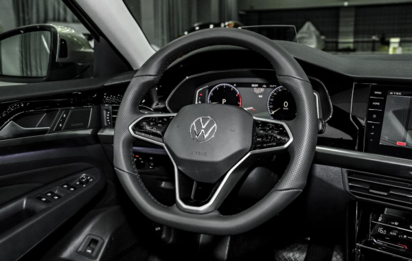 是你，你選哪款！日德之戰 豐田凱美瑞對比大眾帕薩特