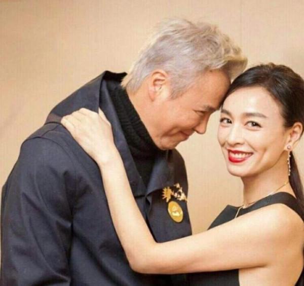 娛樂大瓜吃不停，張庭夫婦涉嫌傳銷，300億身價，被凍結6個