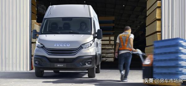 2022款進口依維柯New Daily底盤，前臉中網全換，以後的房車更省油