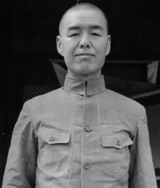 周恩來宣佈任命決定,傅作義當場掩面大哭,高呼:毛主席萬歲 周恩來宣佈任命決定,傅作義當場掩面大哭,高呼:毛主席萬歲